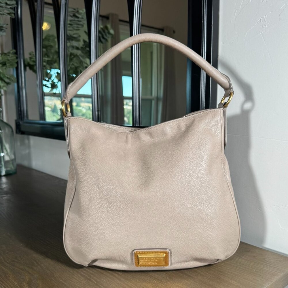 Marc by Marc Jacobs Q Hillier Pebbled Leather Hobo – Taupe